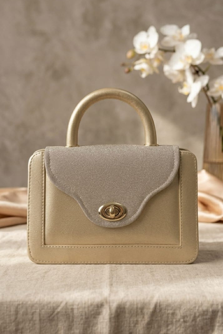 SHIMMER LUXE CLUTCH GOLD