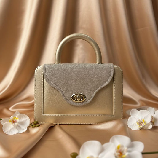 SHIMMER LUXE CLUTCH GOLD