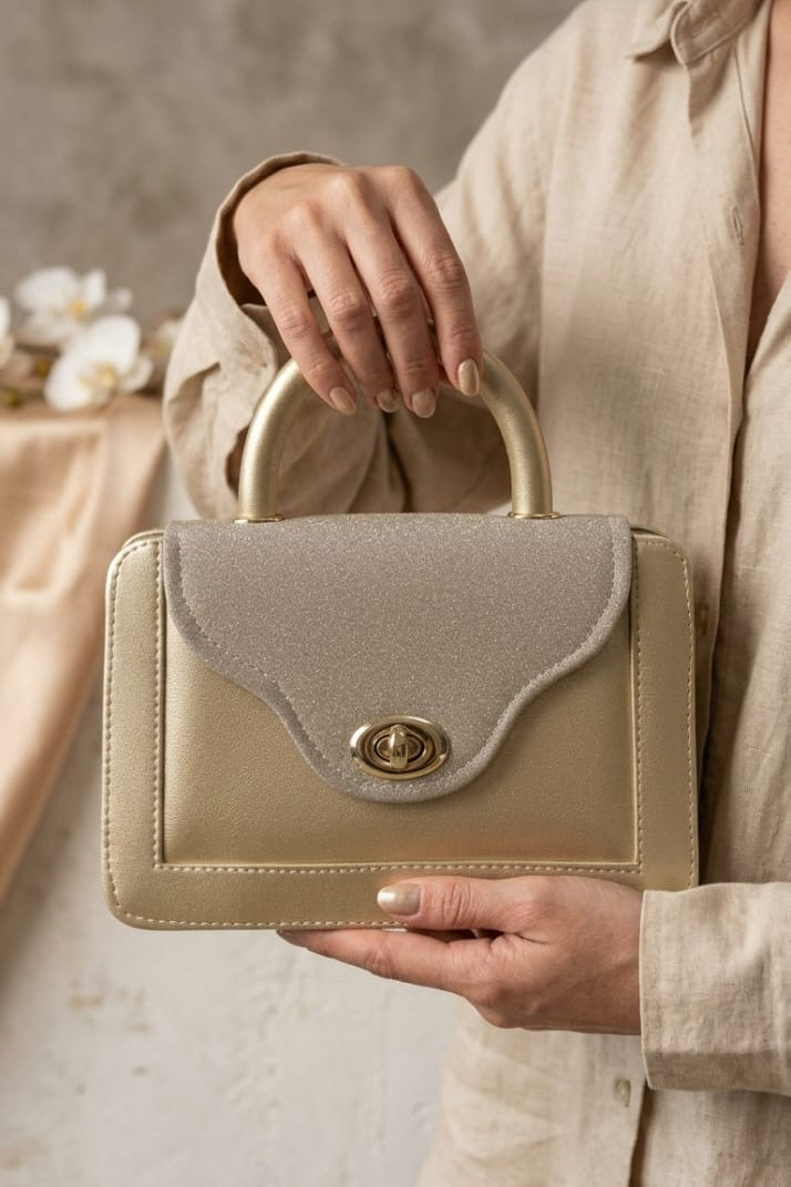 SHIMMER LUXE CLUTCH GOLD