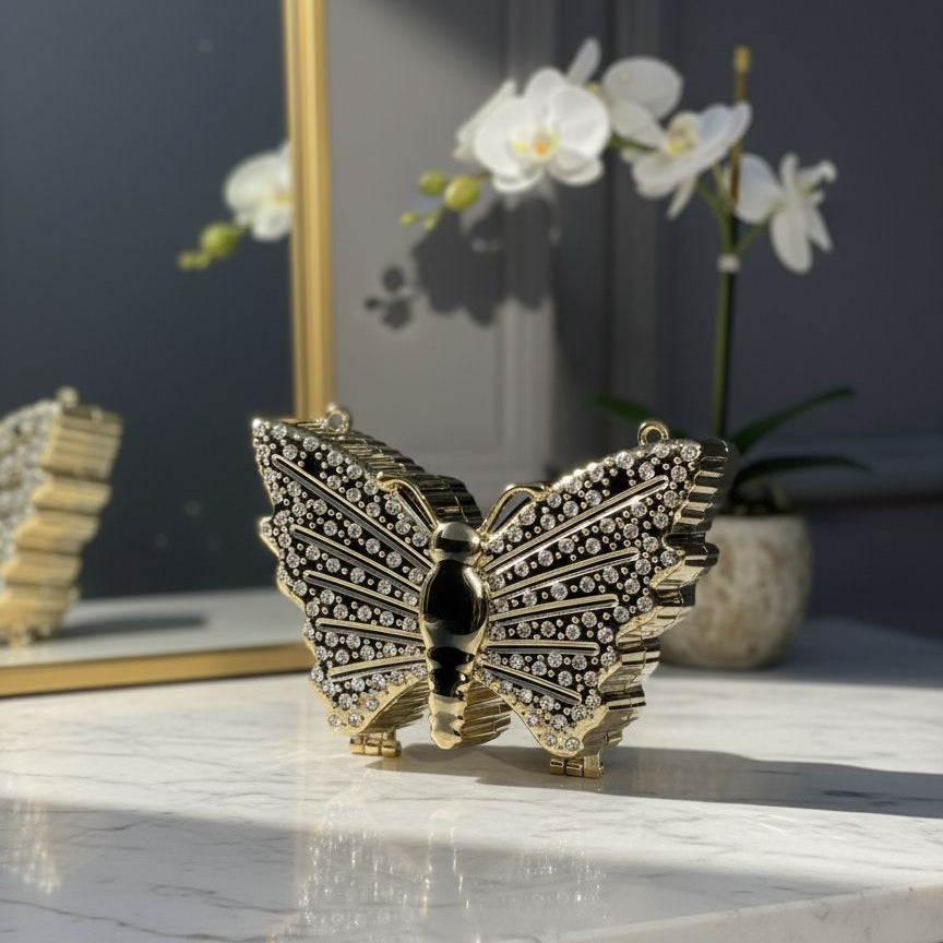 THE LUMINA CLUTCH GOLD