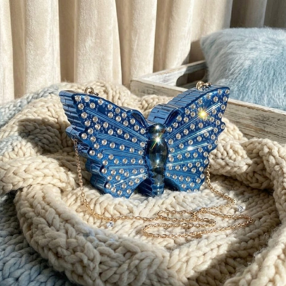 THE LUMINA CLUTCH BLUE